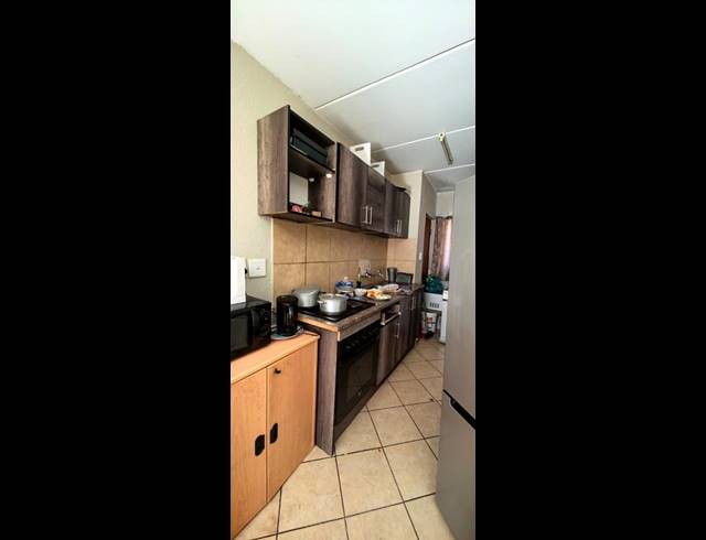 2 BEDROOM APARTMENT FOR SALE IN OLIEVENHOUTBOSCH